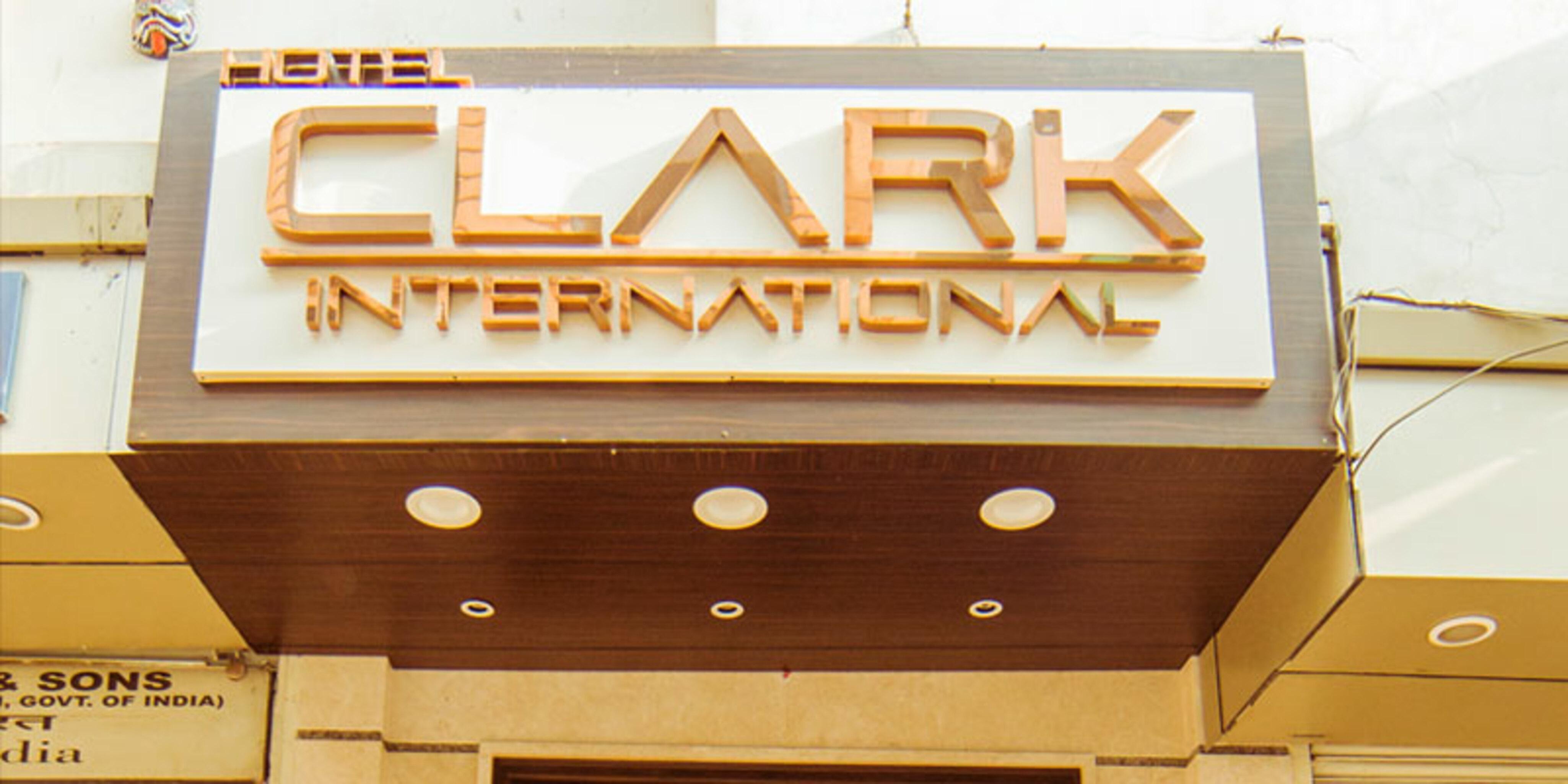 Clark International Hotel Deli Exterior foto